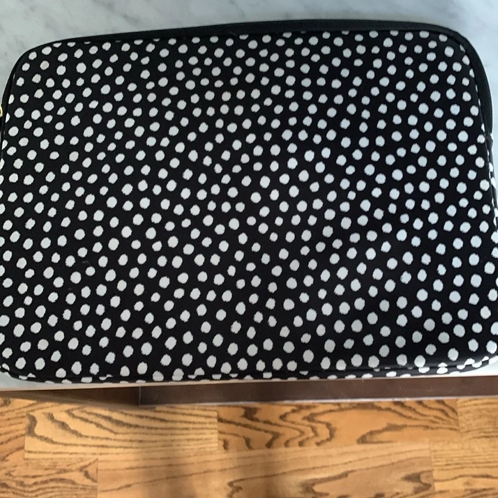 Kate Spade Computer Sleeve - Picture 3 of 12